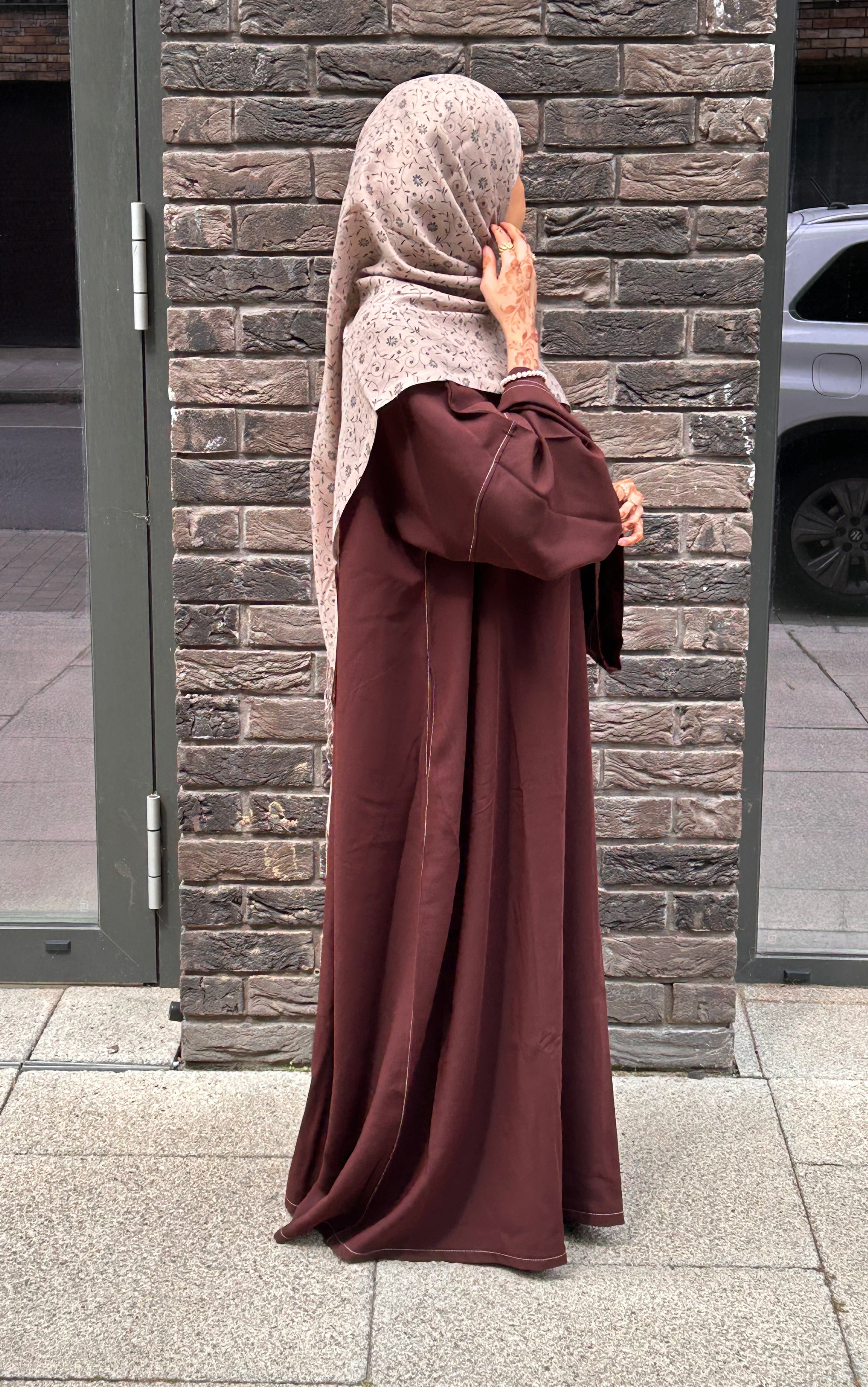 Purple-Brown Contrast Stitch Closed Abaya