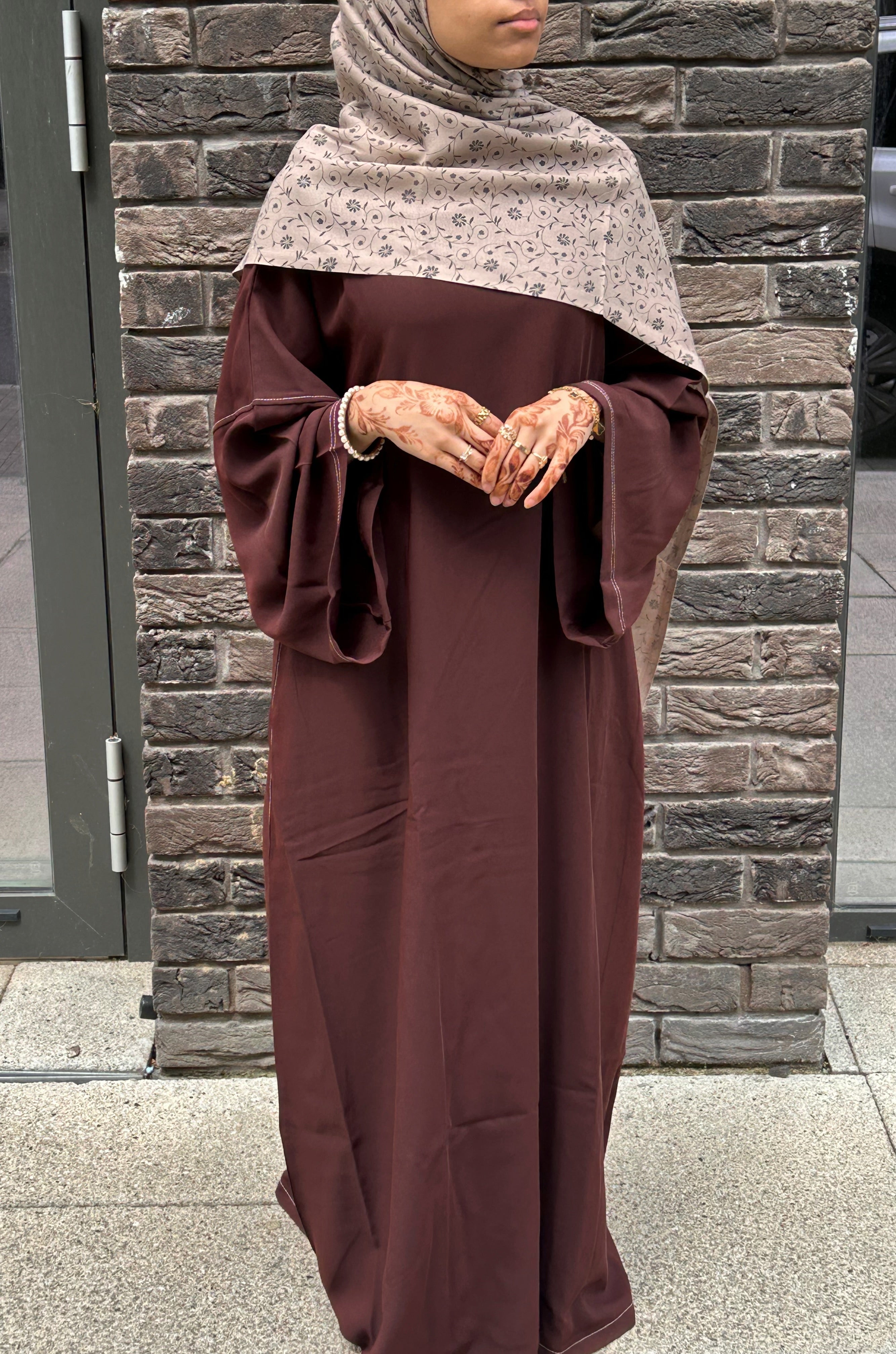 Purple-Brown Contrast Stitch Closed Abaya