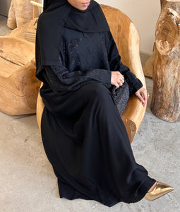 Khaleeji Closed Abaya