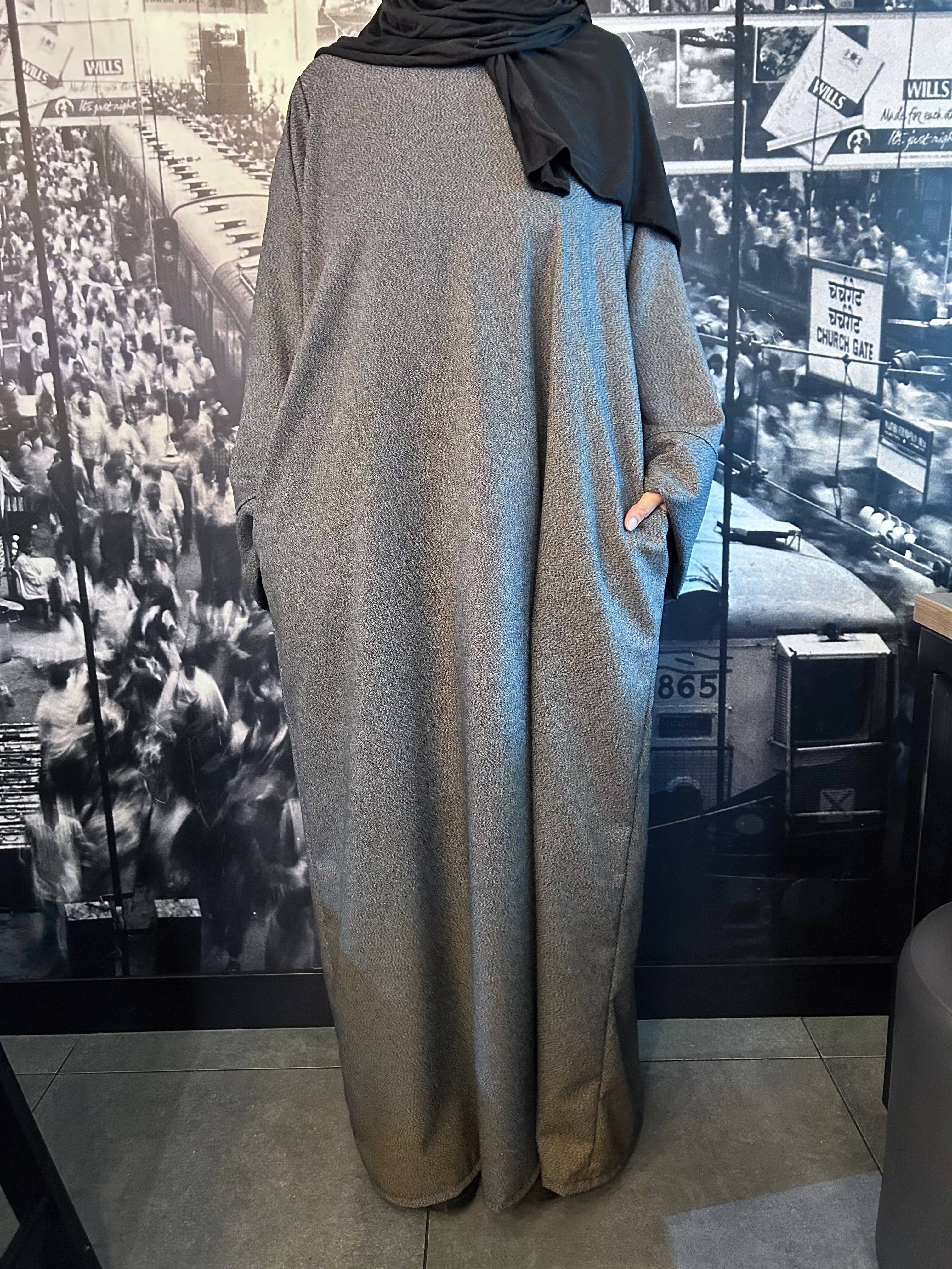 Dark Grey/Black print abaya