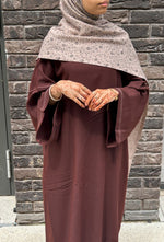 Load image into Gallery viewer, Purple-Brown Contrast Stitch Closed Abaya
