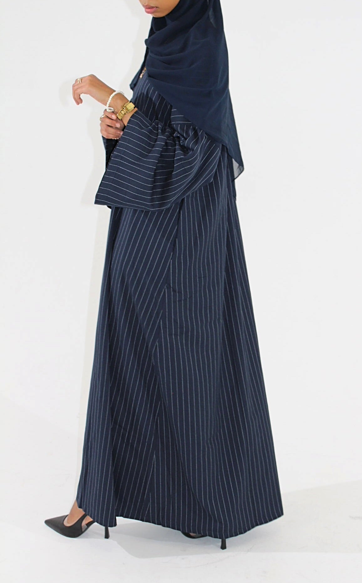 Navy Maysa Closed Abaya