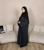 Load image into Gallery viewer, Blended Navy Abaya Coat
