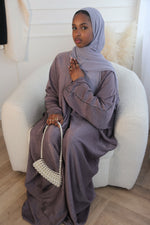 Load image into Gallery viewer, Lavendar Luxury Batwing Open Abaya
