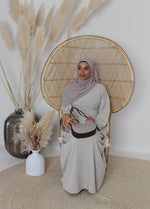 Load image into Gallery viewer, Beige Maysa Closed Abaya
