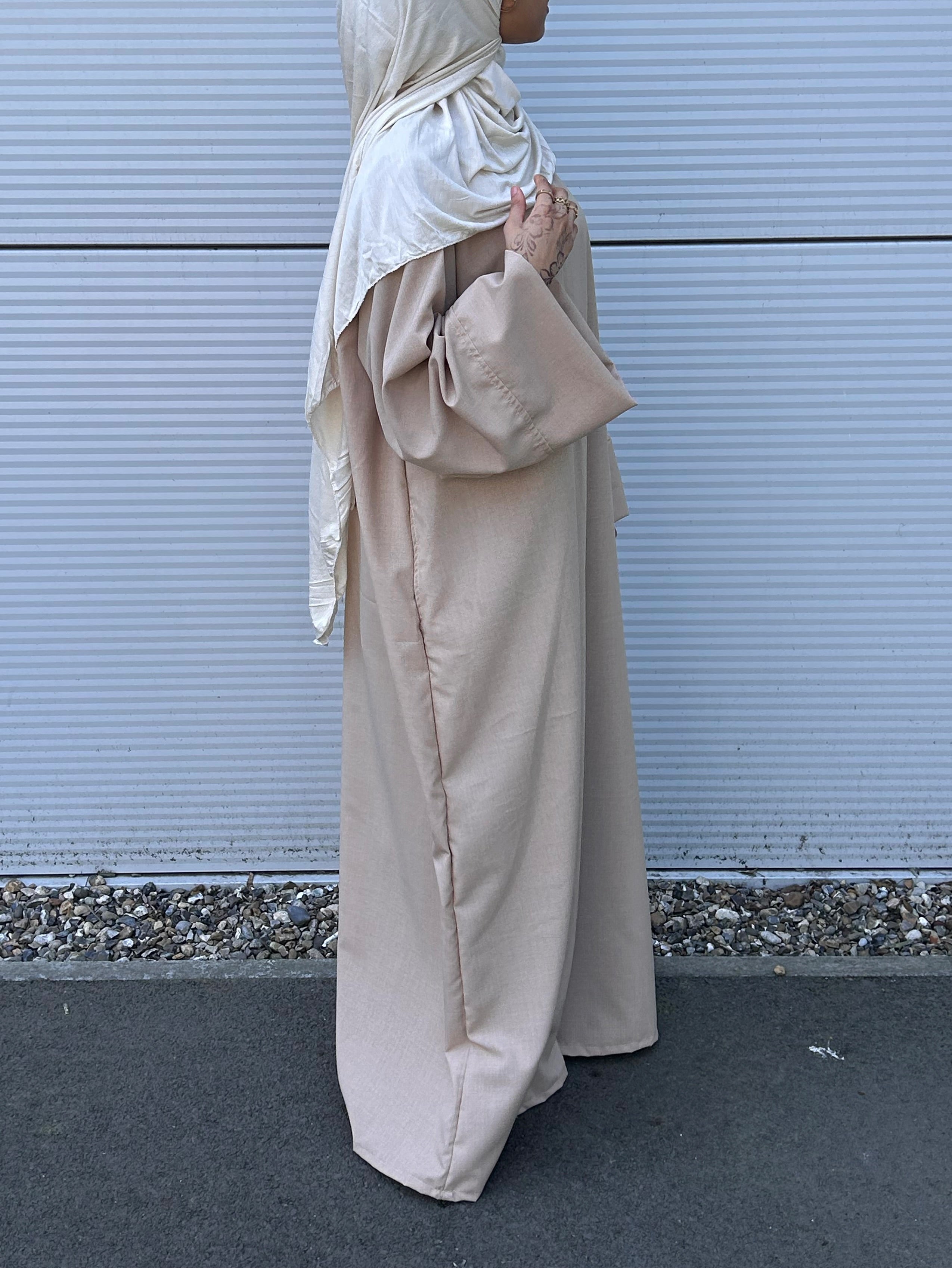 Oat Wide sleeve Abaya