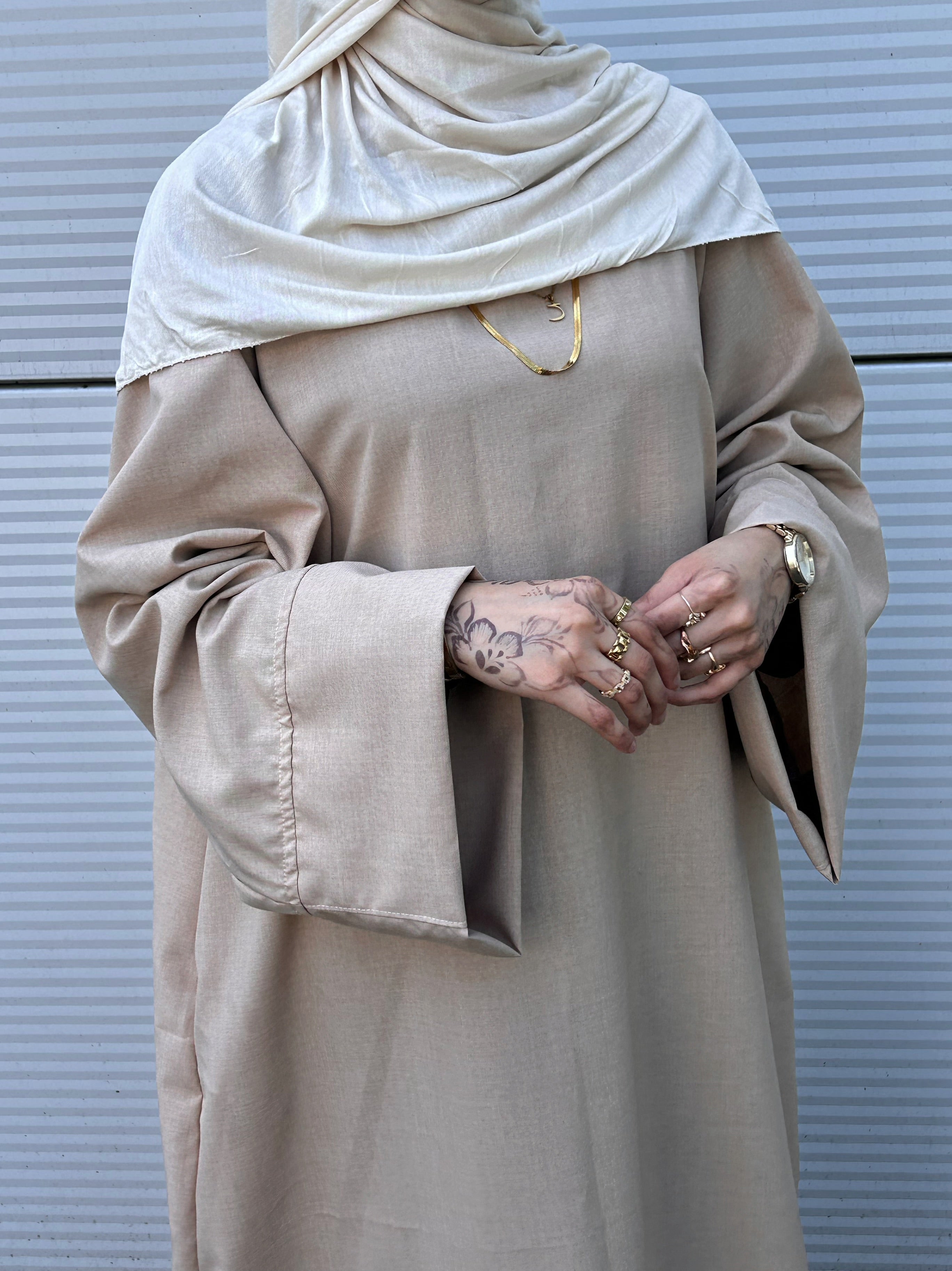 Oat Wide sleeve Abaya