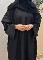Load image into Gallery viewer, Linen Closed Abaya - Black
