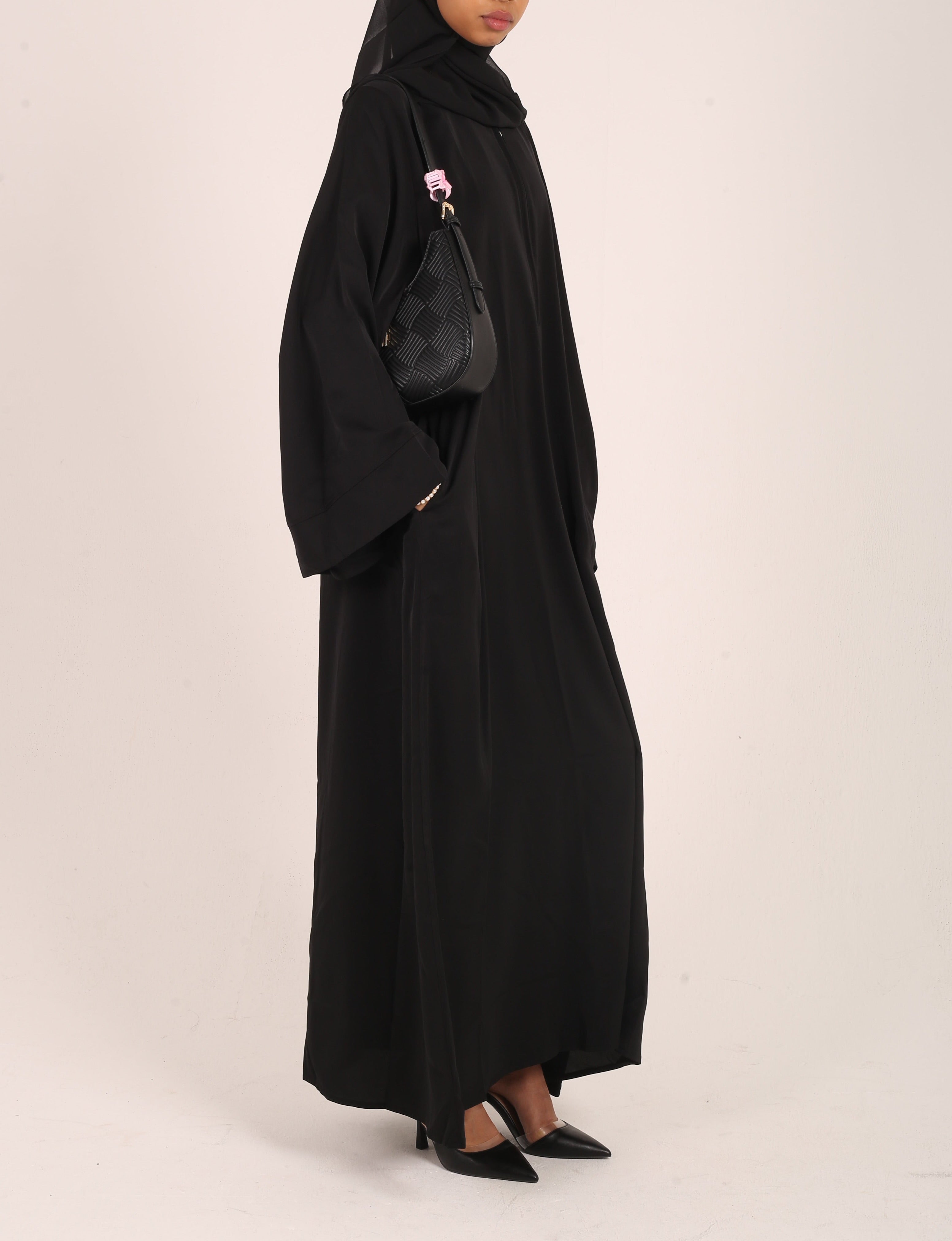 Black Dubai Fabric Closed Abaya with Zip