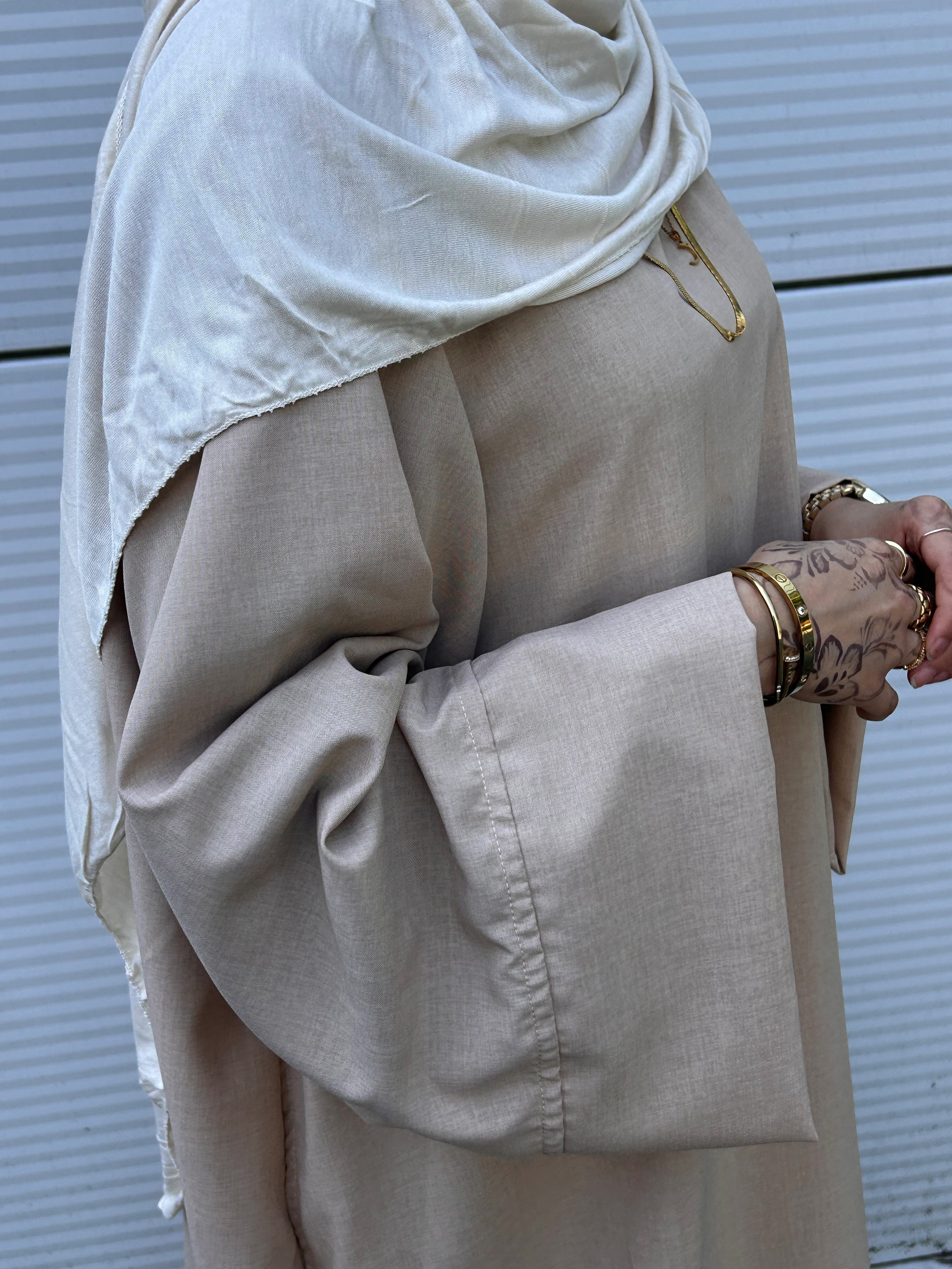 Oat Wide sleeve Abaya