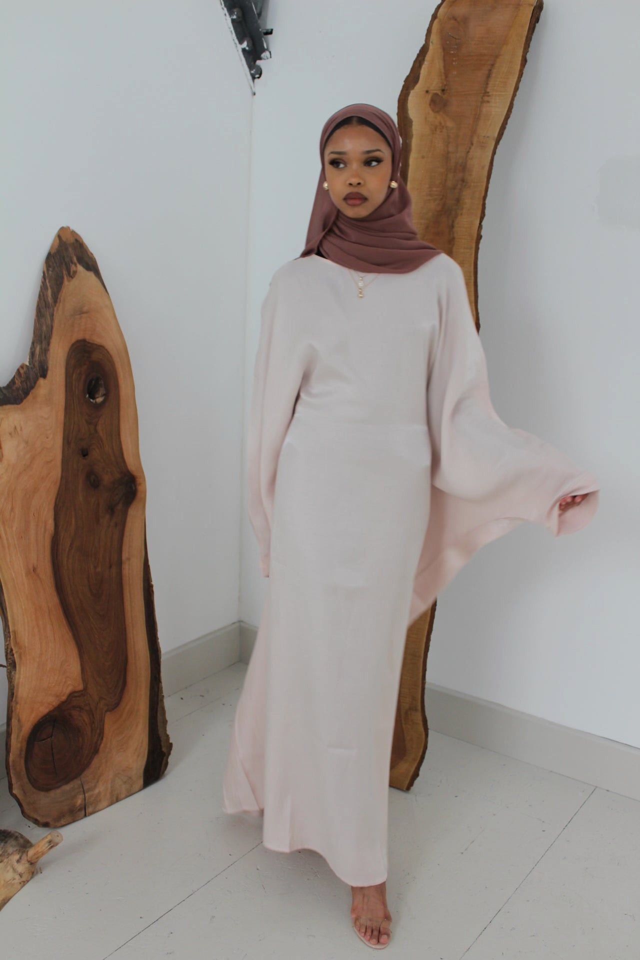 Soft Pink Farasha with Inner Belt