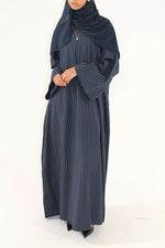 Load image into Gallery viewer, Navy Maysa Closed Abaya
