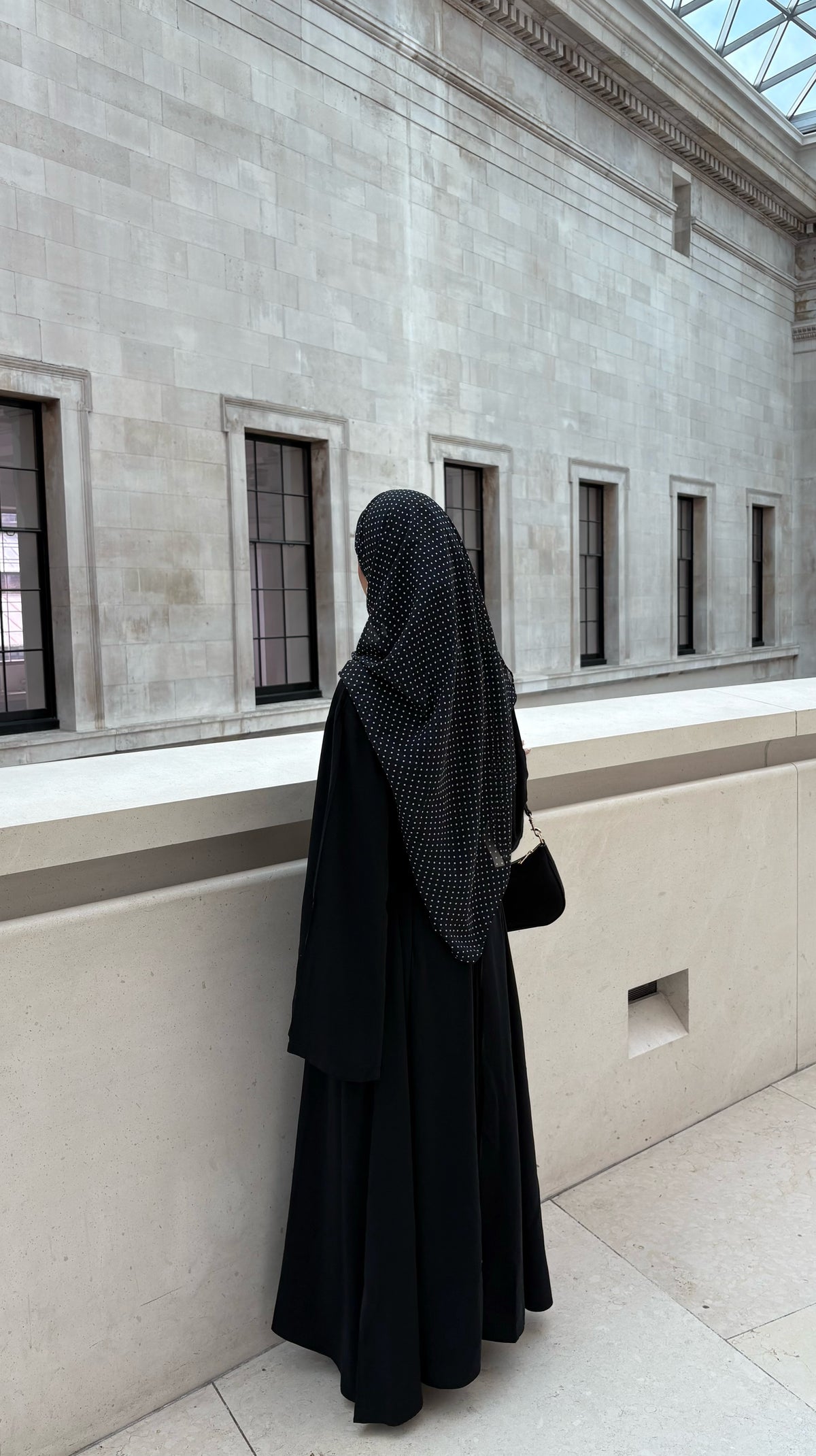 Crepe Tie Back Abaya - Black
