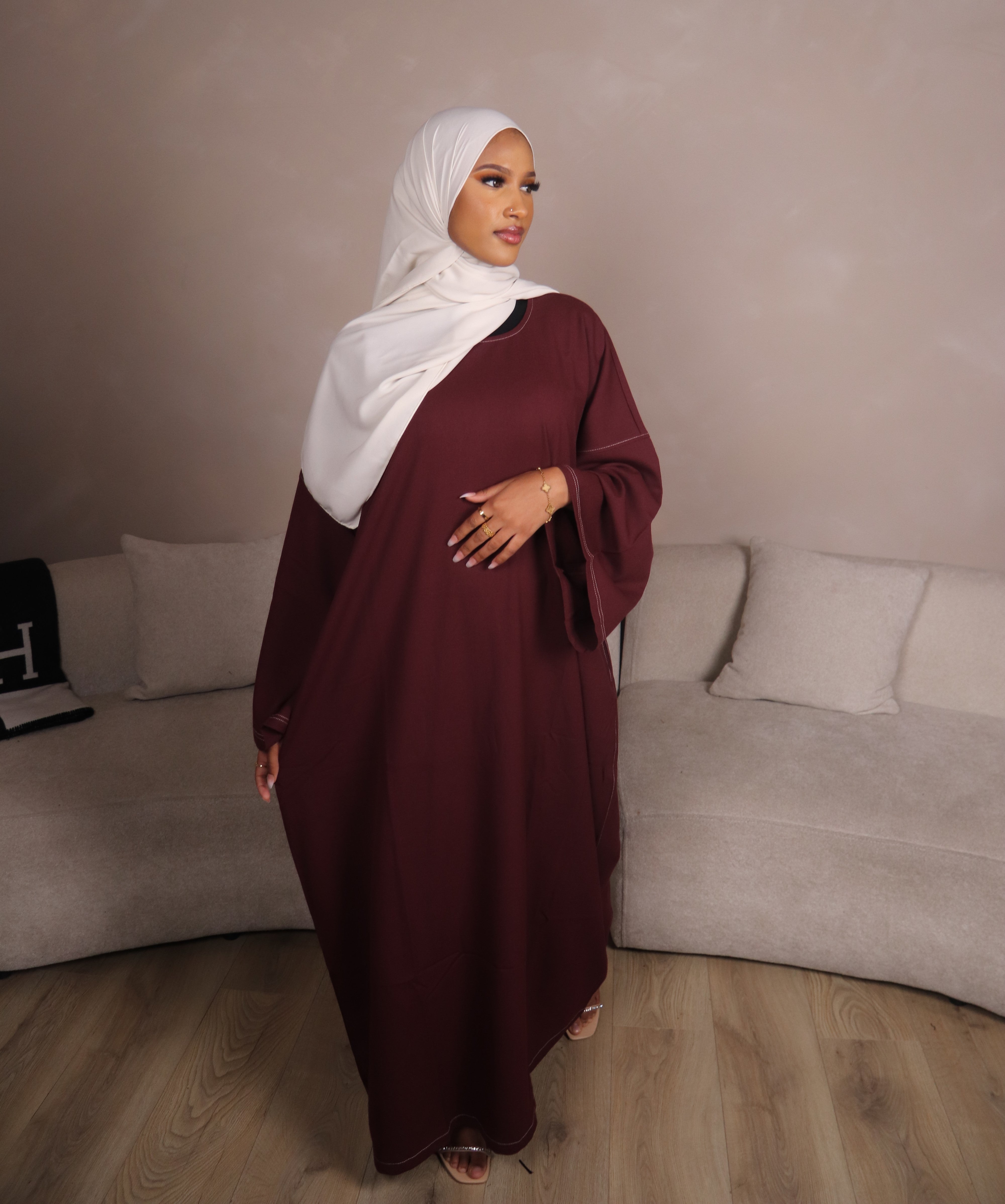 Maroon Contrast Stitch Closed Abaya