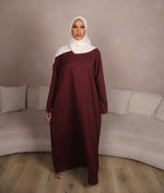 Load image into Gallery viewer, Maroon Contrast Stitch Closed Abaya
