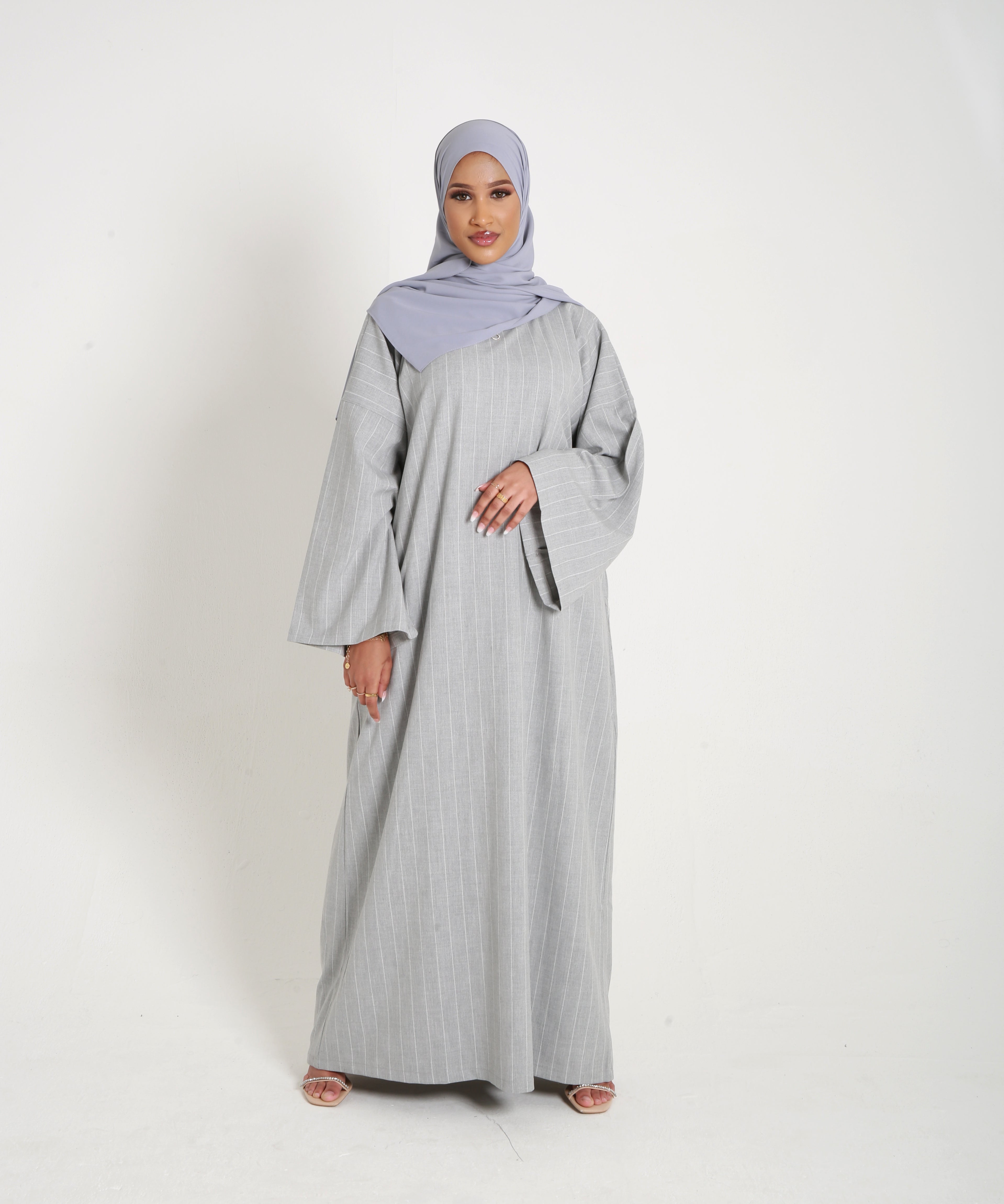 Grey Maysa Closed Abaya