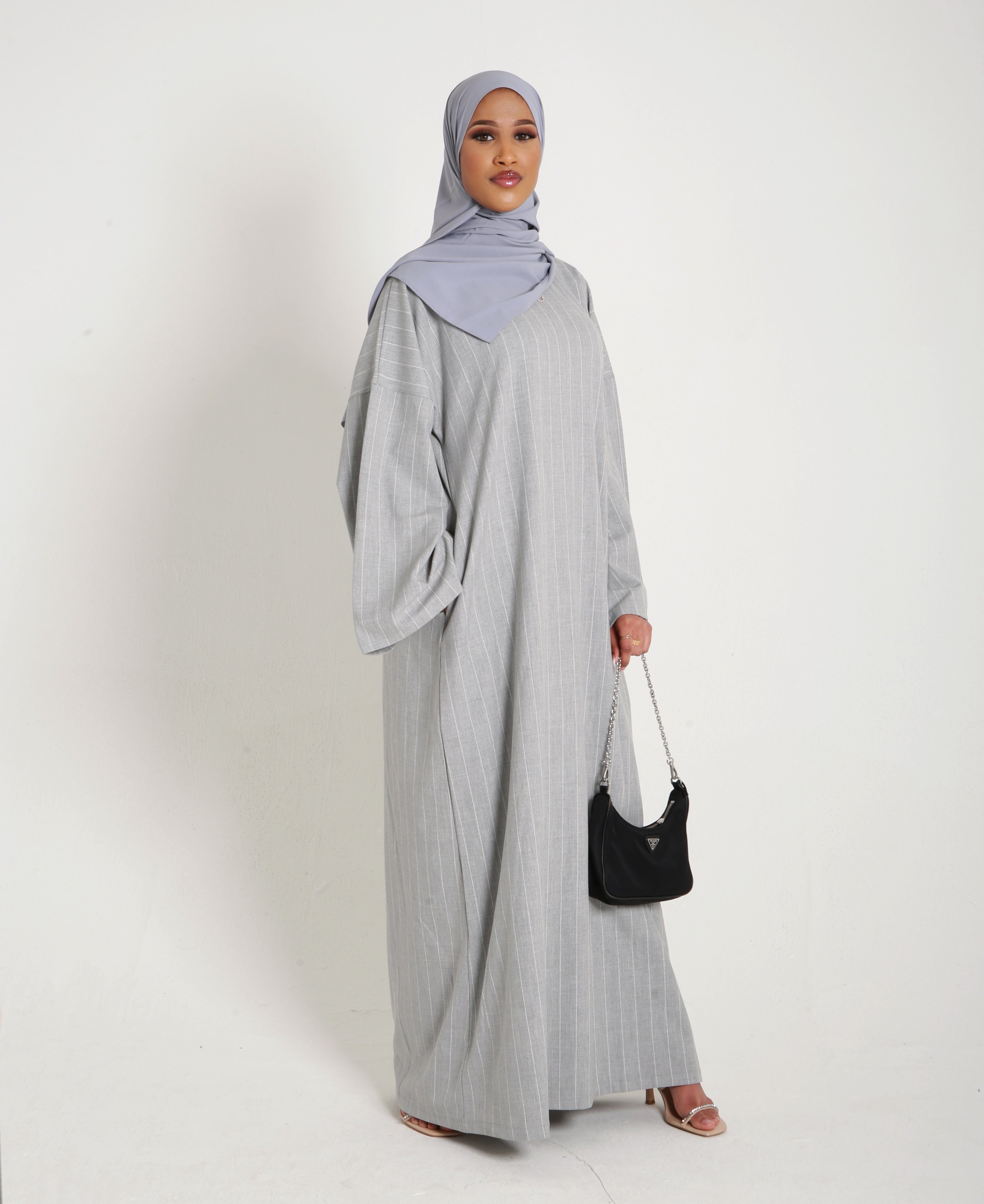 Grey Maysa Closed Abaya