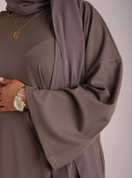 Load image into Gallery viewer, Olive Contrast Stitch Closed Abaya
