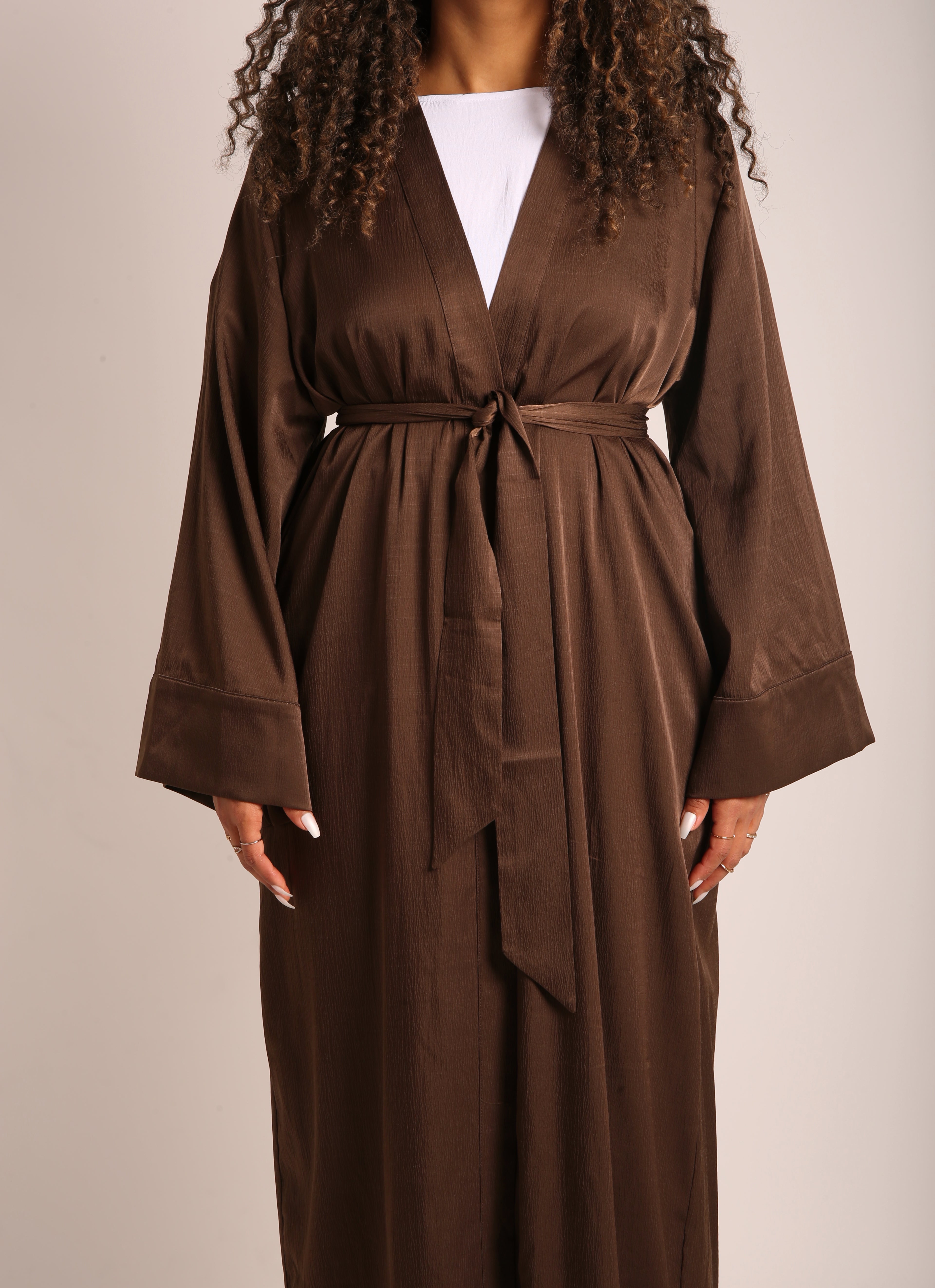 Brown Crinkle Open Abaya – Bayt El Hayat