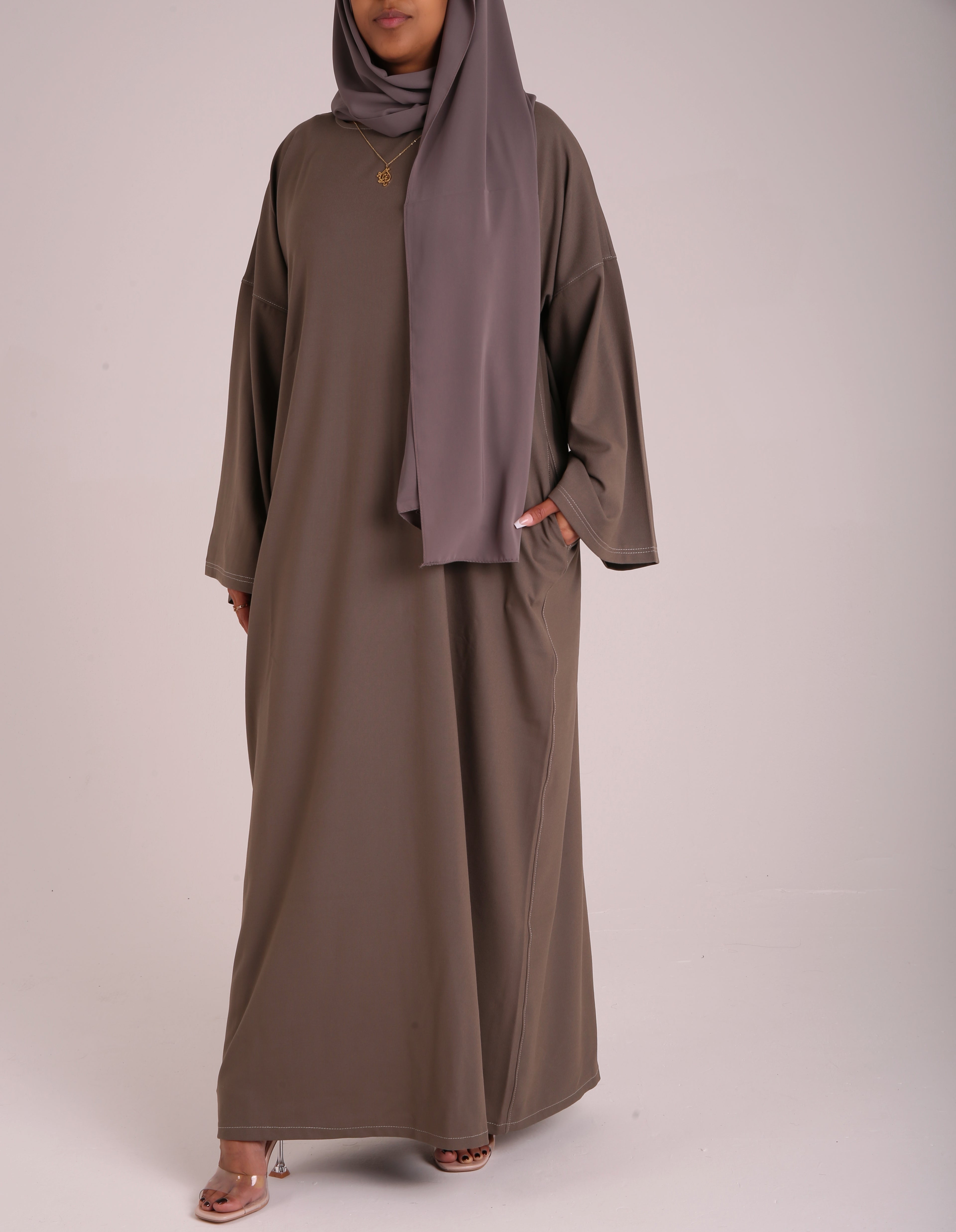 Olive Contrast Stitch Closed Abaya