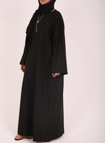 Load image into Gallery viewer, Black Maysa Closed Abaya
